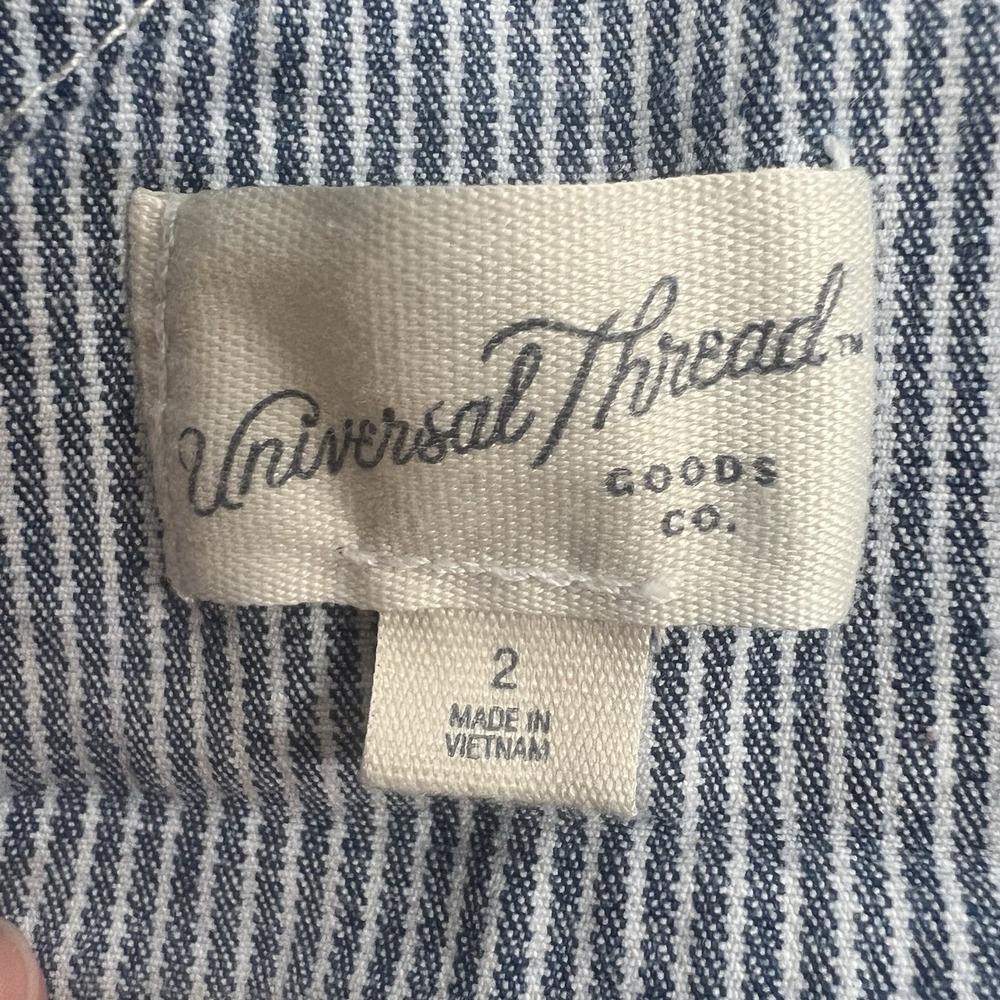 Universal Thread Women's Railroad Striped Side Button Short Overalls Size 2 Cuff - Picture 3 of 5
